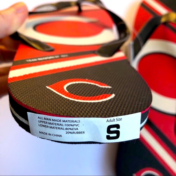 NEW Cincinnati Reds Sandals Flip Flops Small Women’s - Picture 4 of 13